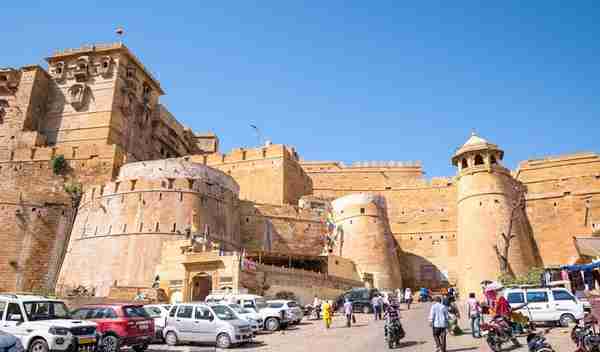 杰伊瑟尔梅尔，藏在印度塔尔沙漠中的古堡，被誉为“黄金之城”