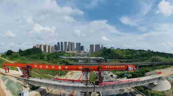 2023年广西将实现“市市通高铁”，初步建成以南宁为中心的“12310”高铁经济圈