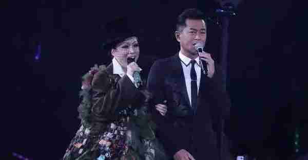 八号台风夜古天乐为郑秀文庆祝47岁生日 惊喜发现与杜琪峰长得像