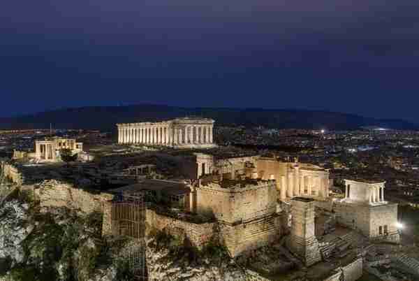 在雅典，最好的参观方式是“迷路”……