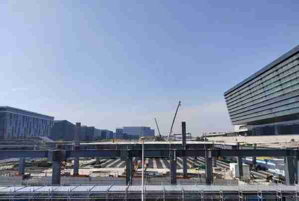 西交广场工程迎来重要施工节点：实现虹桥综合交通枢纽与商务区核心区无缝衔接