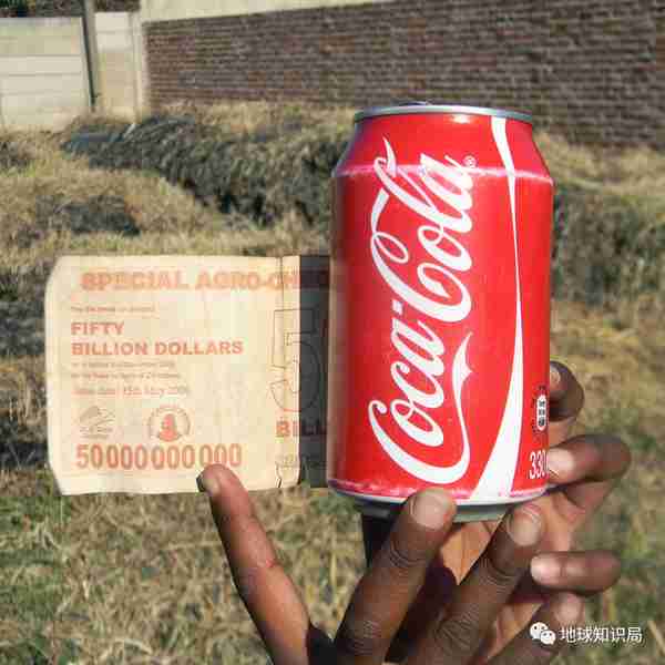 津巴布韦10的303次方货币，假的！| 地球知识局