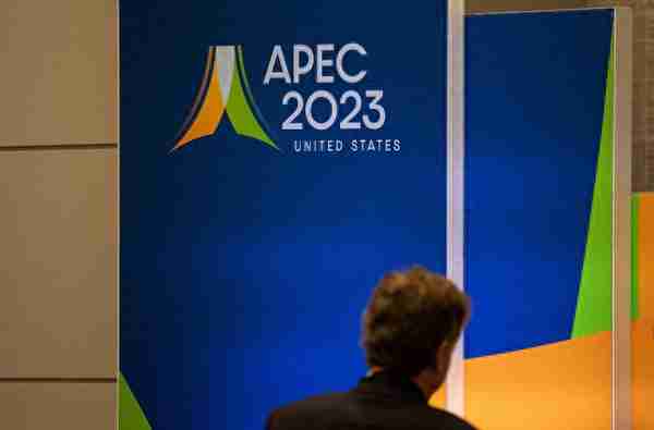 因受到制裁，美决定禁止港首李家超出席APEC会议，中方：违背承诺